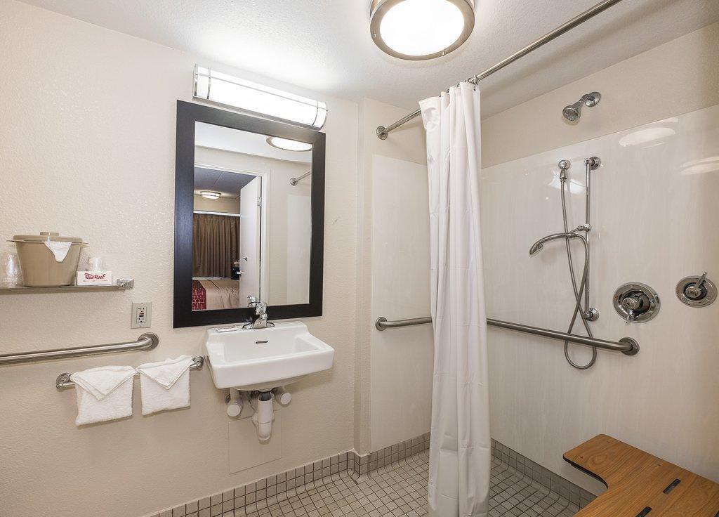 Red Roof Inn Lansing West - Msu Bagian luar foto