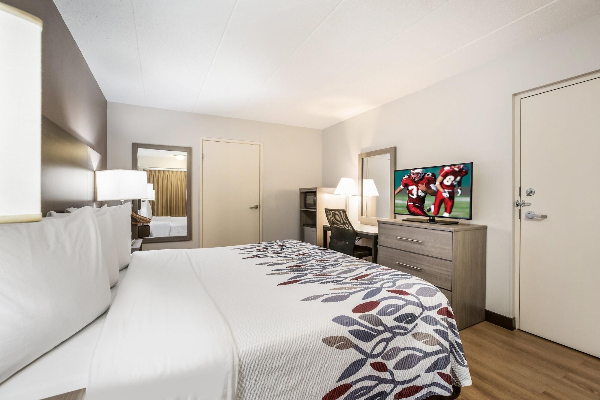 Red Roof Inn Lansing West - Msu Bagian luar foto