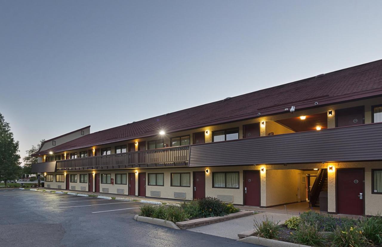 Red Roof Inn Lansing West - Msu Bagian luar foto